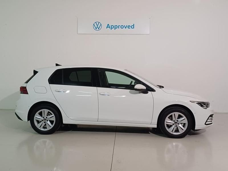Usado VW Golf VIII Life 131 CV (96 kW) 2021 Blanco