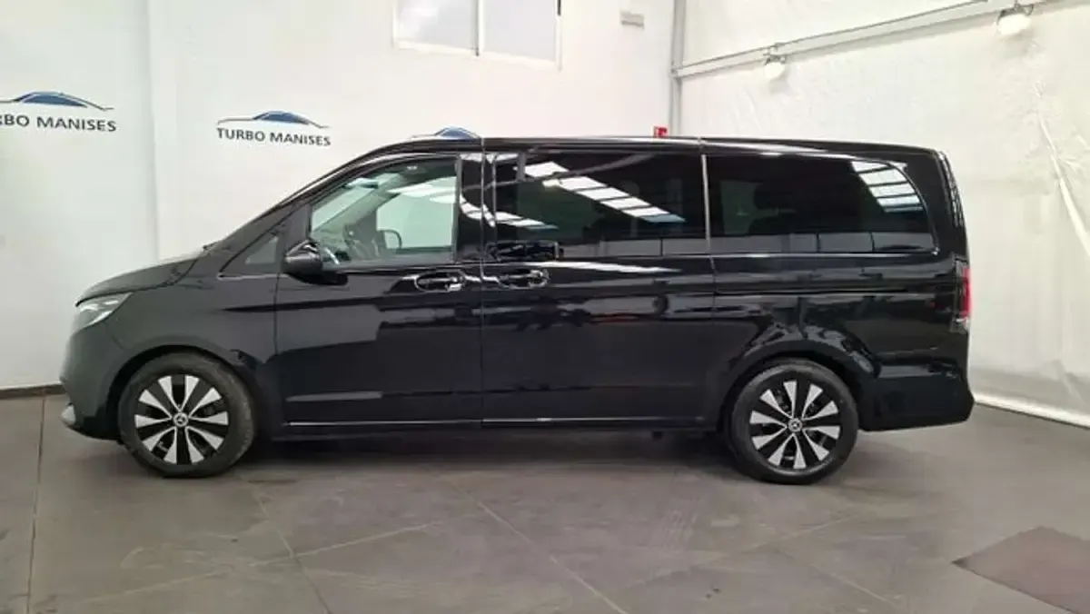 Usado Mercedes V250 Style 190 CV (139 kW) 2024 Negro Monovolumen