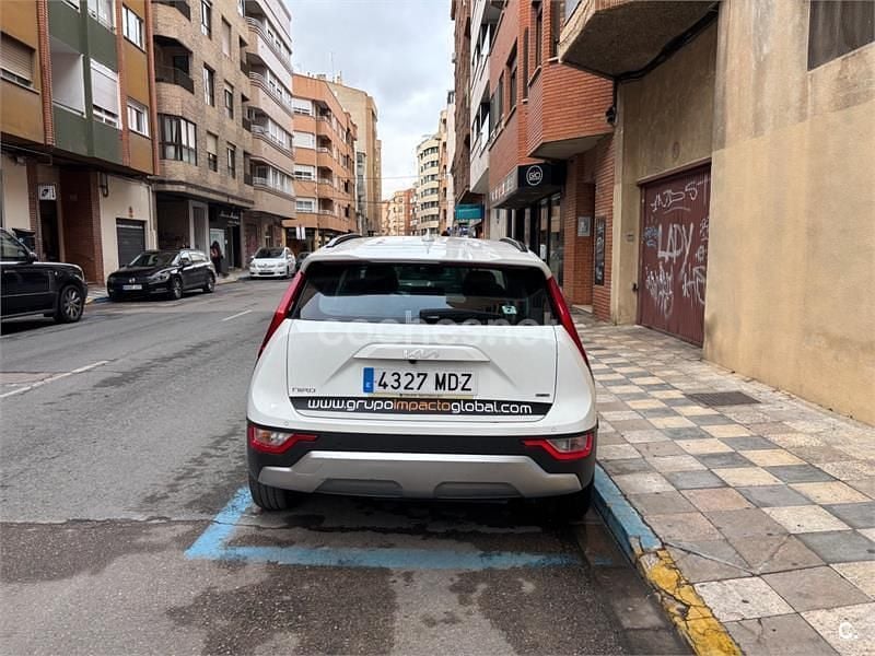Usado Kia Niro 141 CV (103 kW) 2023 Blanco SUV