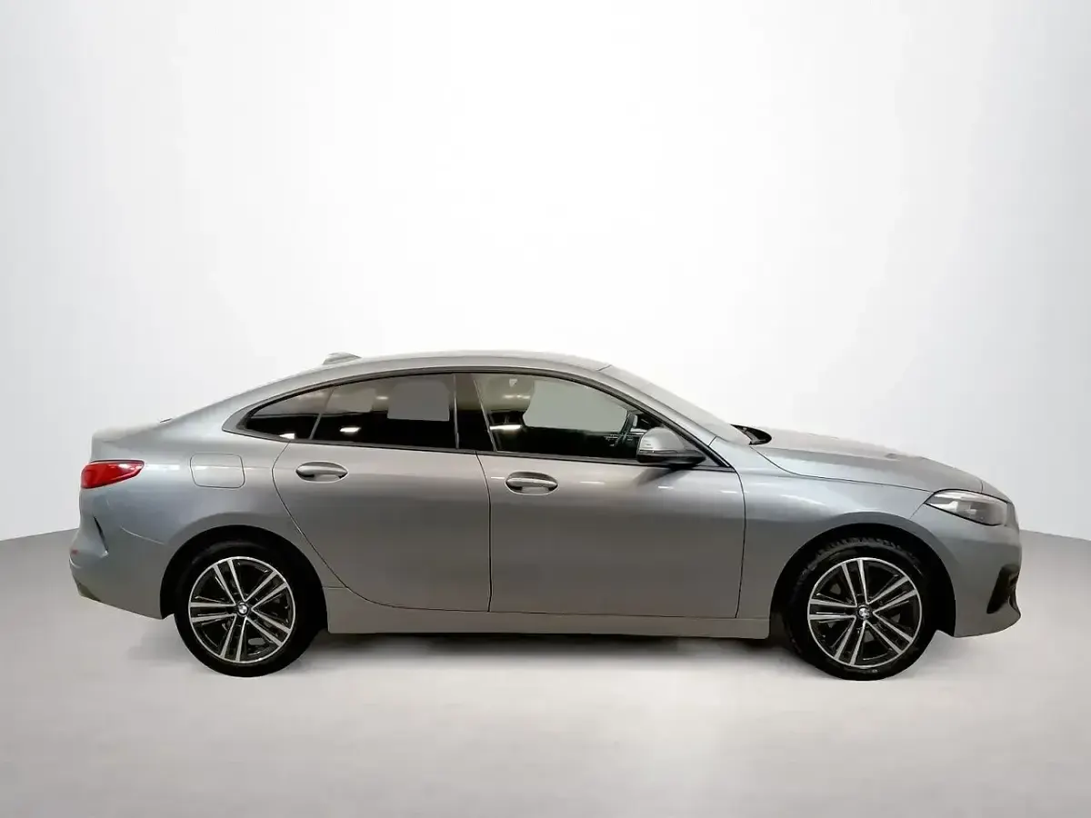 Usado BMW 218 Comfort Edition 150 CV (110 kW) 2023 Gris / plata Coupe