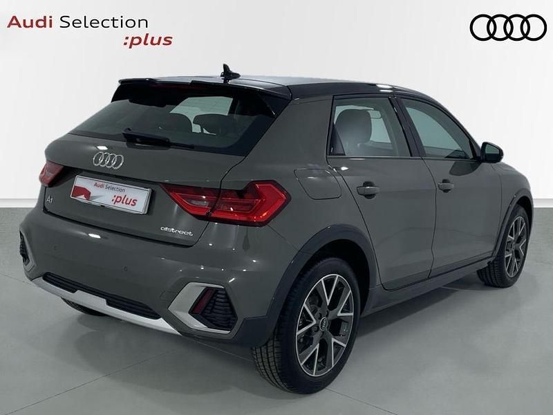 Usado Audi A1 116 CV (85 kW) 2025 Gris / plata SUV