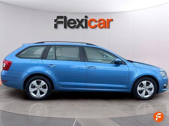 Usado Skoda Octavia 116 CV (85 kW) 2019 Azul Familiar