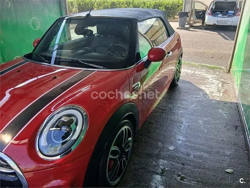 Usado Mini John Cooper Works Cabriolet 231 CV (169 kW) 2018 Rojo Descapotable