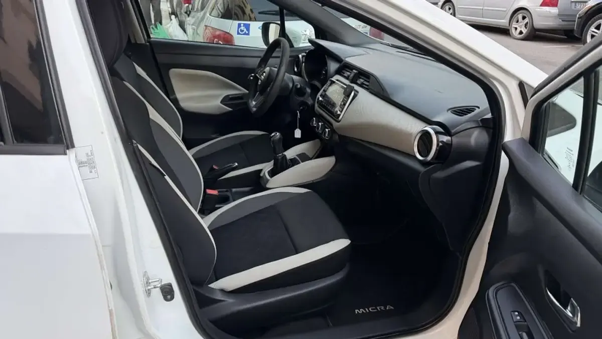 Usado Nissan Micra S 90 CV (66 kW) 2018 Blanco Utilitario