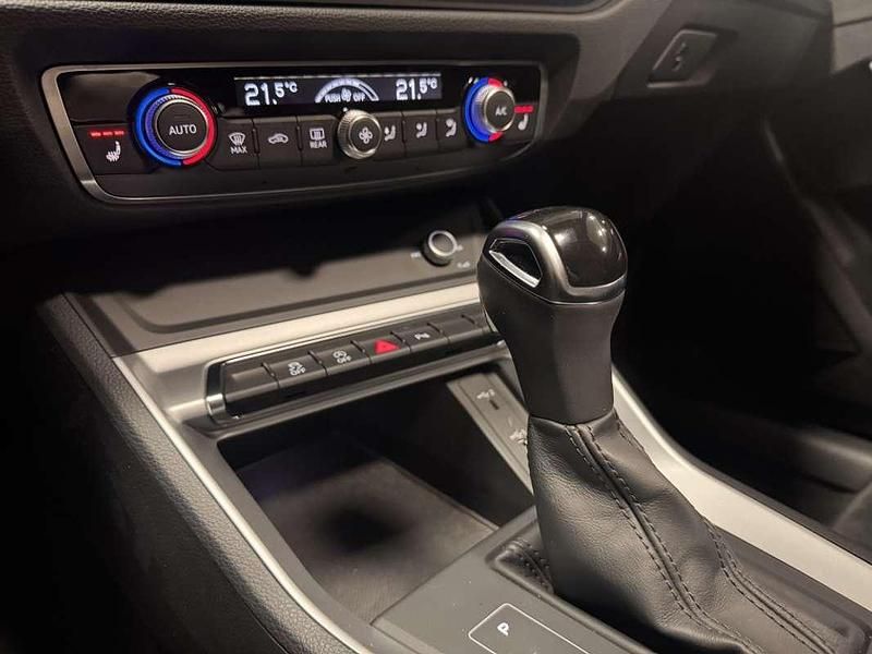 Usado Audi Q3 S-Line 150 CV (110 kW) 2020 Gris SUV