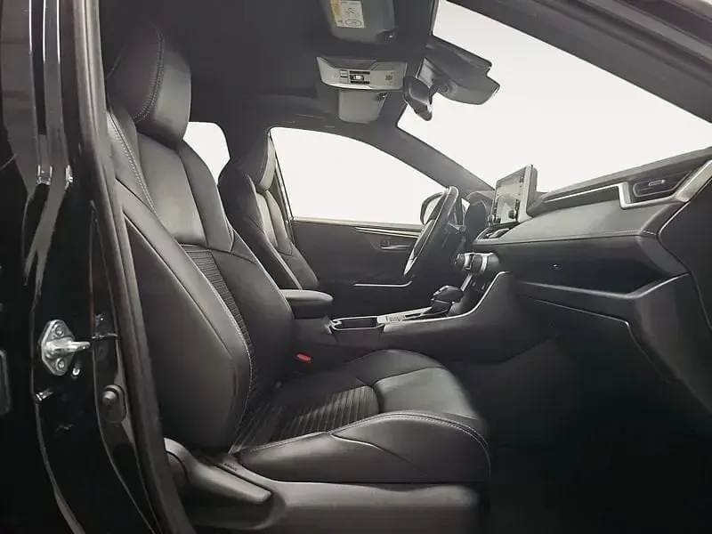 Usado Toyota RAV4 Edition 218 CV (160 kW) 2021 Negro SUV