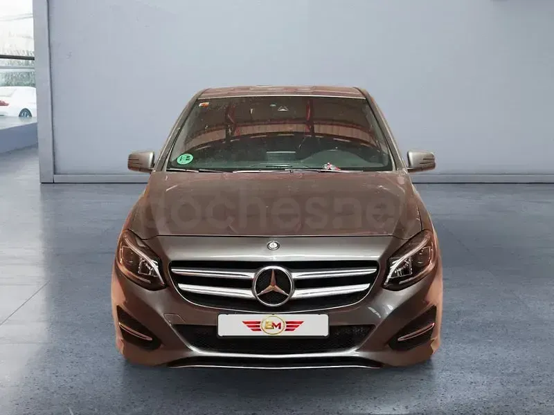 Usado Mercedes B200 136 CV (100 kW) 2016 Gris / plata Utilitario