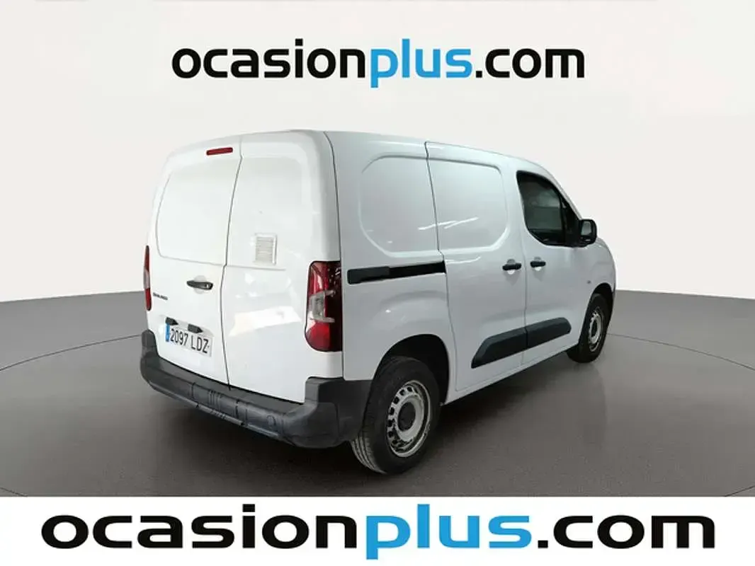 Usado Citroën Berlingo 76 CV (55 kW) 2020 Blanco Monovolumen