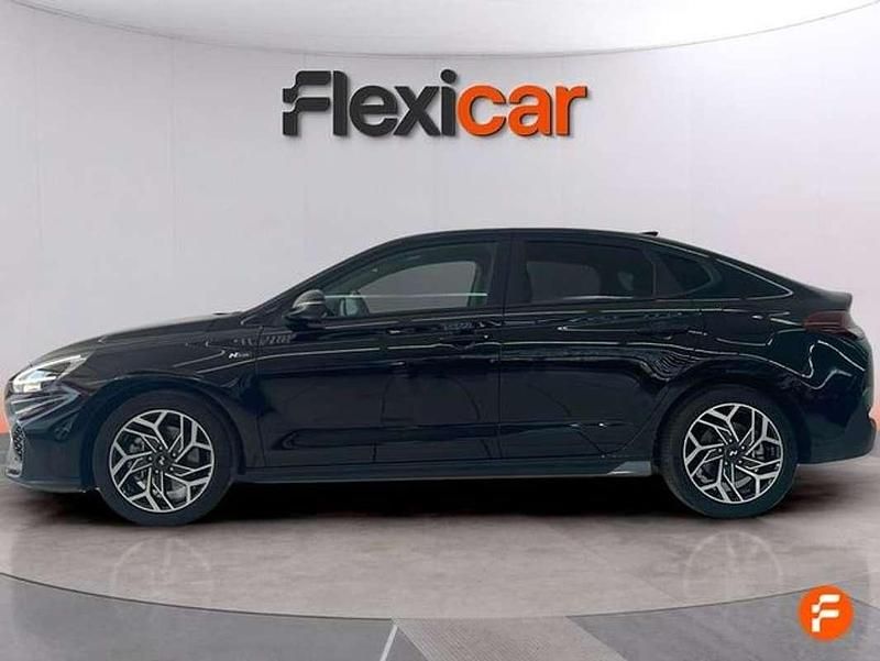 Usado Hyundai i30 N Line 101 CV (74 kW) 2025 Negro Utilitario