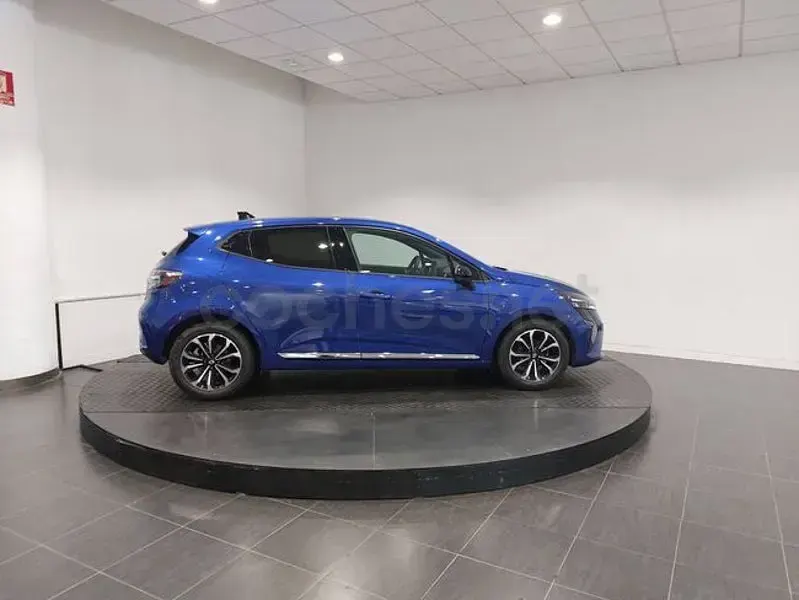 Usado Renault Clio V Techno 100 CV (73 kW) 2025 Azul Berlina