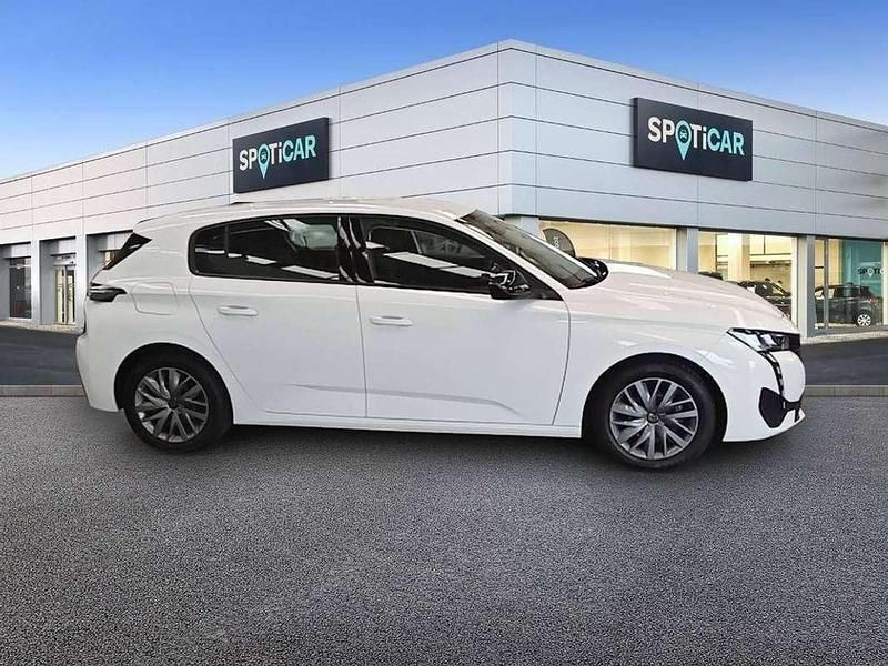 Usado Peugeot 308 Active 111 CV (81 kW) 2022 Blanco Berlina