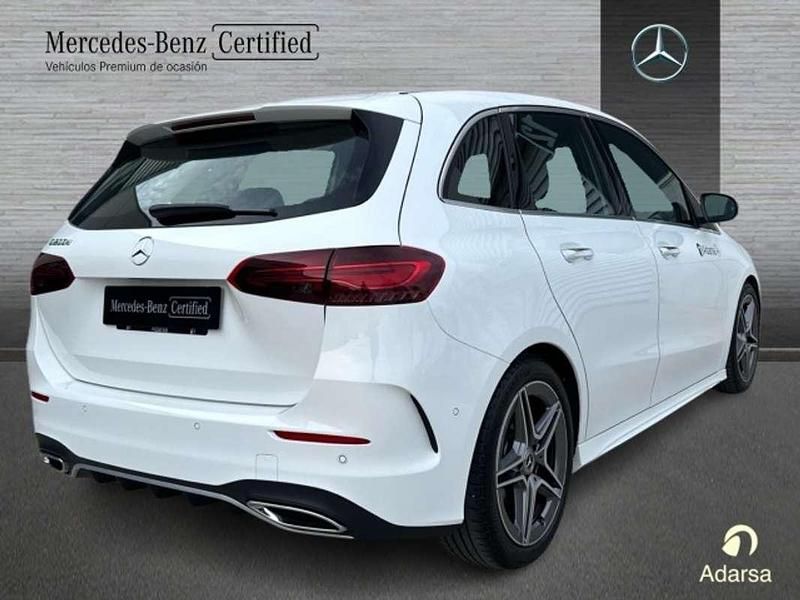 Usado Mercedes B200 150 CV (110 kW) 2025 Blanco Monovolumen