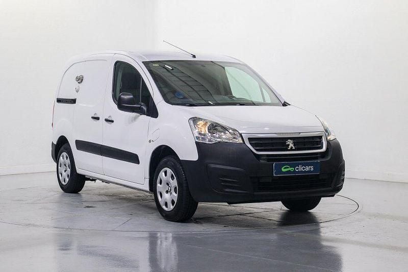 Usado Peugeot Partner 67 CV (49 kW) 2020 Blanco Monovolumen