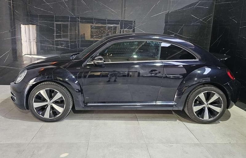 Usado VW Beetle Design 110 CV (80 kW) 2016 Negro Utilitario