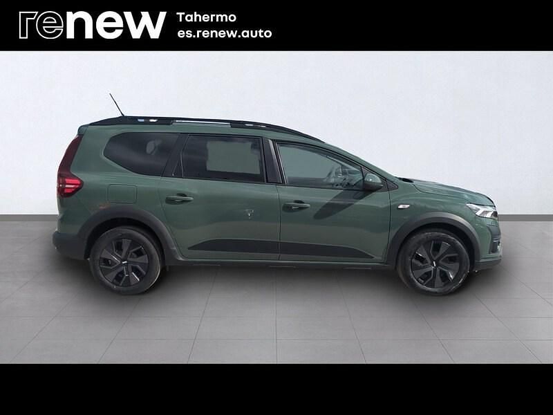 Usado Dacia Jogger Expression 101 CV (74 kW) 2024 Verde Monovolumen