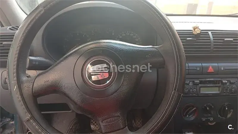 Usado Seat Toledo Stella 100 CV (73 kW) 2000 Verde Berlina