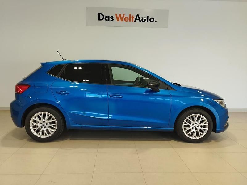 Usado Seat Ibiza FR 115 CV (84 kW) 2024 Azul Berlina