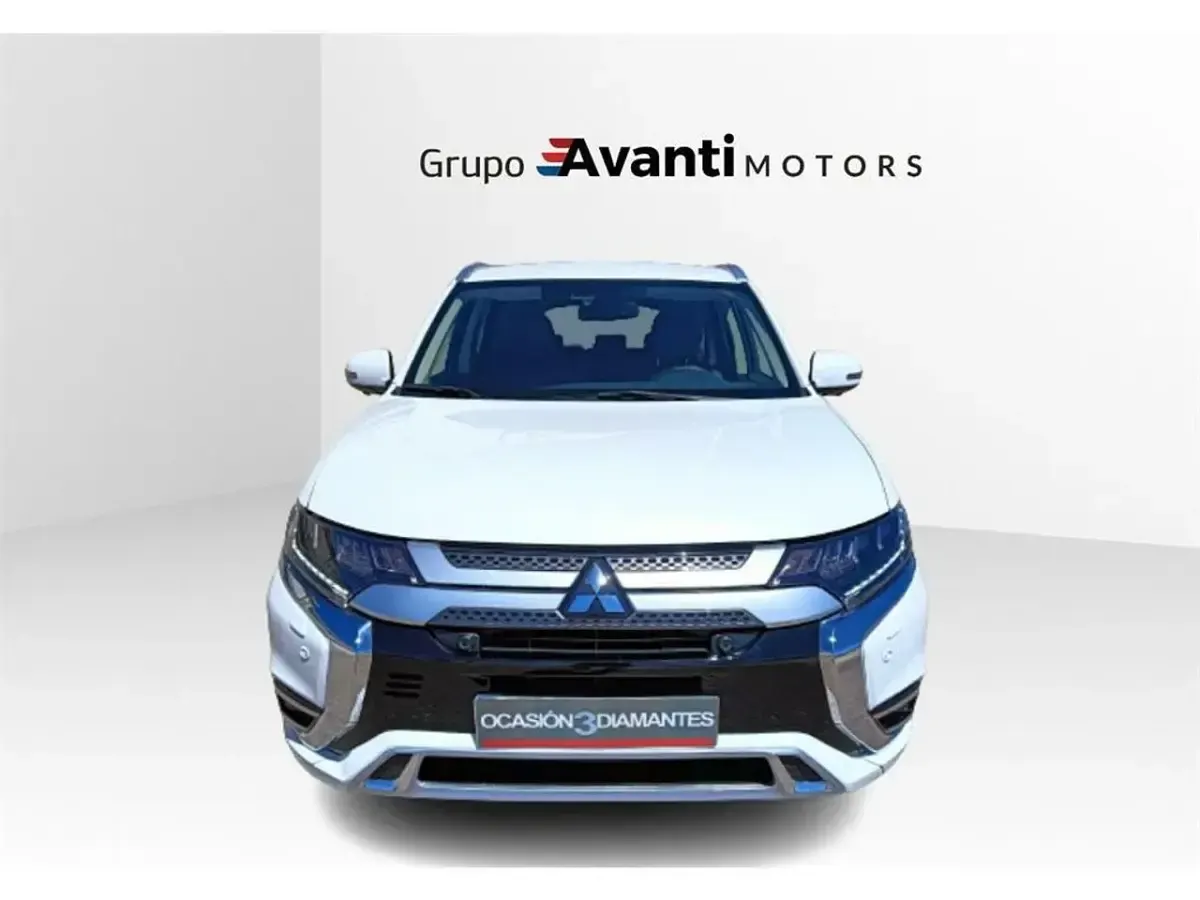 Usado Mitsubishi Outlander P-HEV 224 CV (164 kW) 2019 Blanco SUV