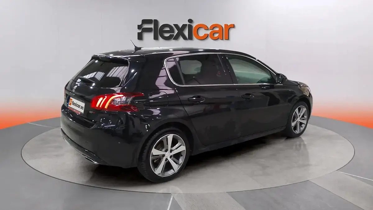 Occasion Peugeot 308 GT 130 PK (95 kW) 2021 Zwart Sedan