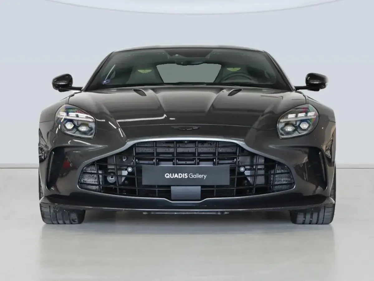 Nuevo Aston Martin V8 Vantage 665 CV (489 kW) 2025 Gris plata Coupe