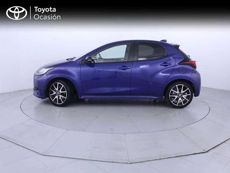 Usado Toyota Yaris Hybrid Style 116 CV (85 kW) 2021 Azul Utilitario