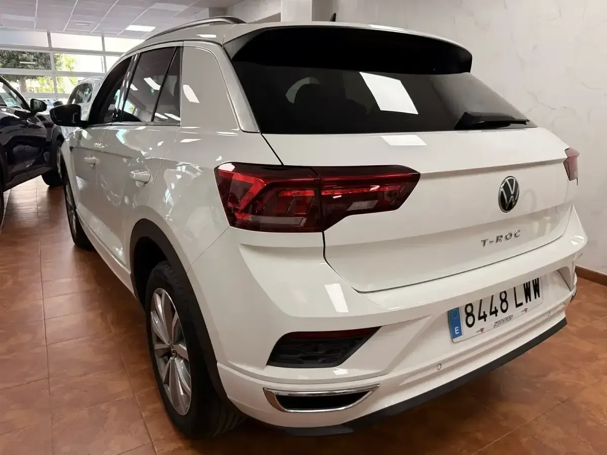 Usado VW T-Roc Advance 110 CV (80 kW) 2022 Blanco SUV
