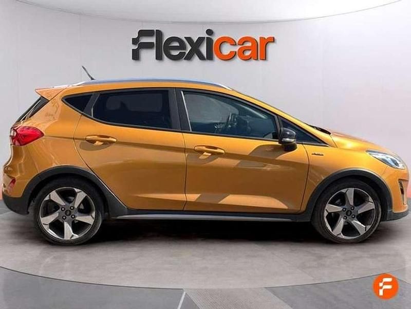 Usado Ford Fiesta Active 101 CV (74 kW) 2018 Naranja Utilitario