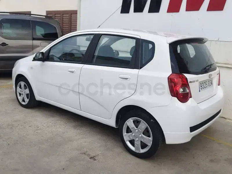 Usado Chevrolet Aveo LS 84 CV (61 kW) 2009 Blanco Berlina