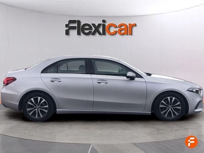 Usado Mercedes A180 136 CV (100 kW) 2019 Gris Berlina