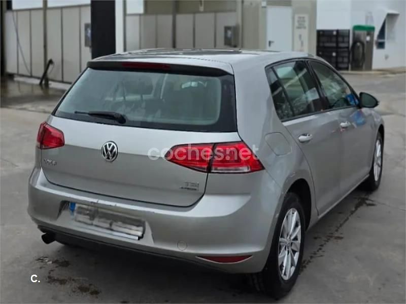 Usado VW Golf VII Edition 105 CV (77 kW) 2013 Gris / plata Berlina
