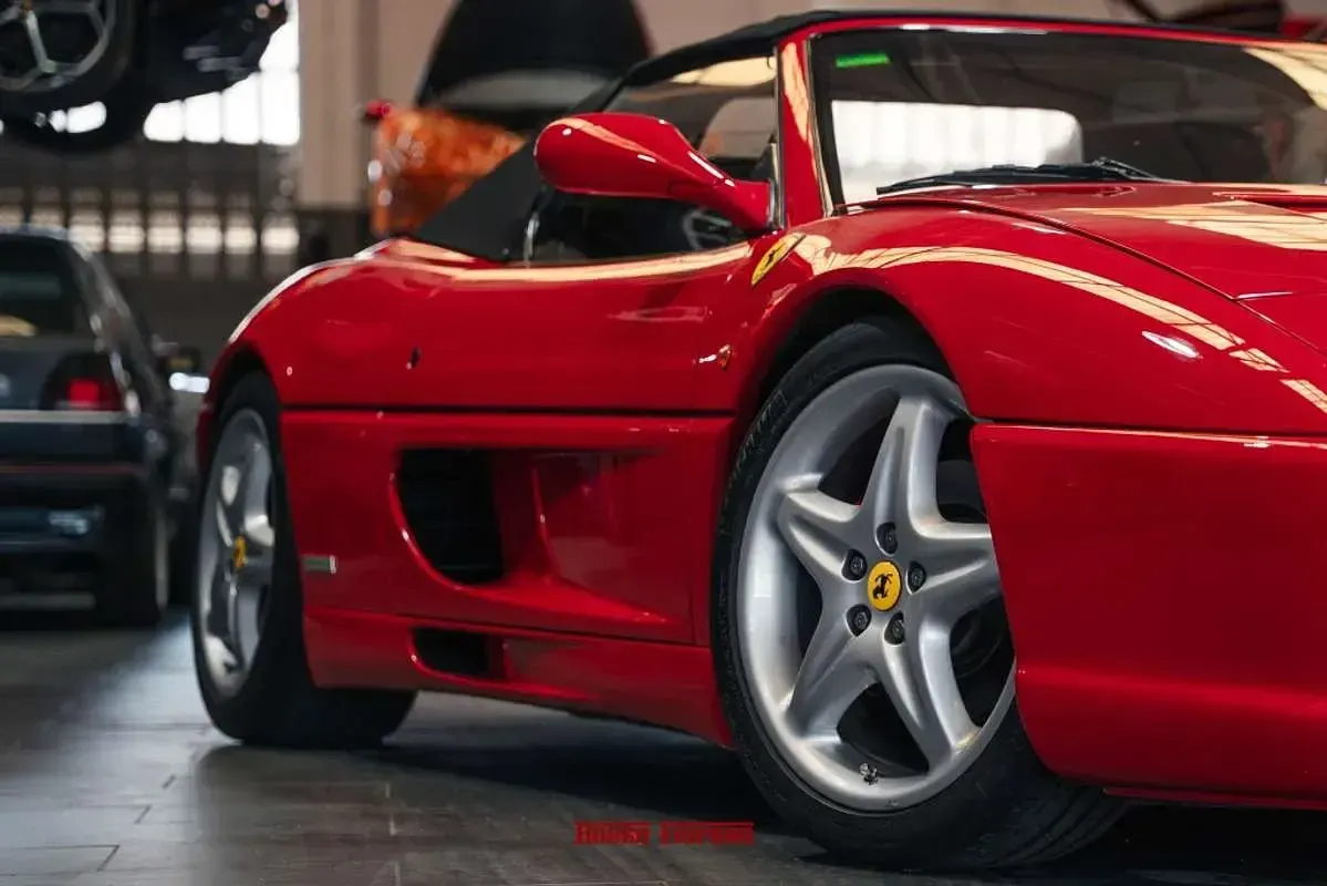 Usado Ferrari F355 381 CV (280 kW) 2000 Rojo Coupe