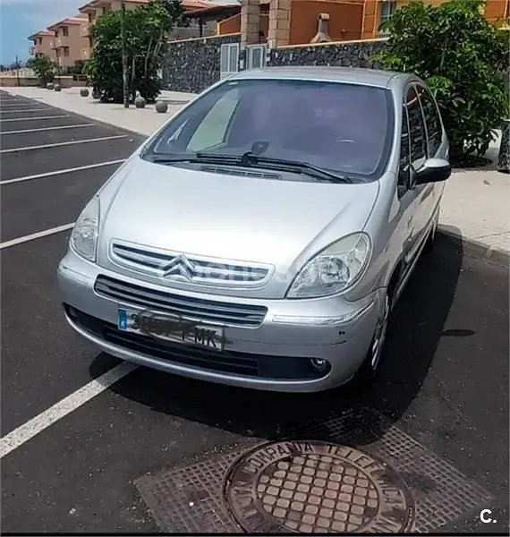 Usado Citroën Xsara Picasso Exclusive 92 CV (67 kW) 2007 Blanco Monovolumen
