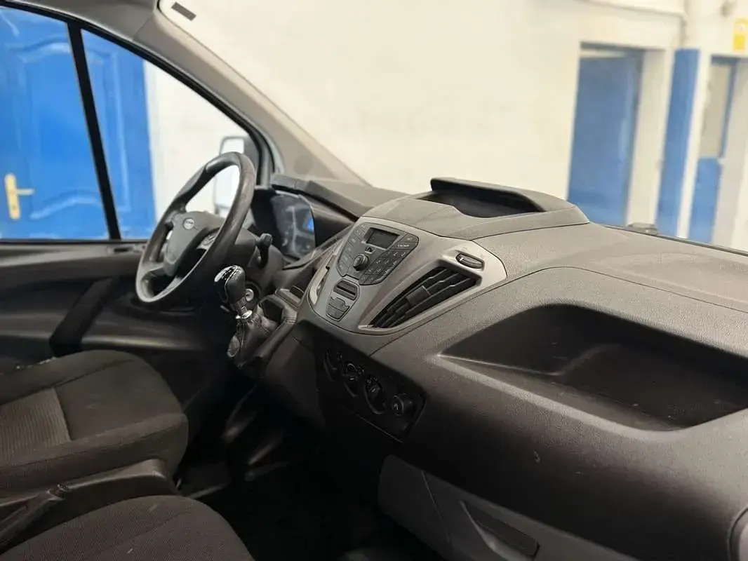 Usado Ford Transit Custom Ambiente 105 CV (77 kW) 2017 Blanco Van