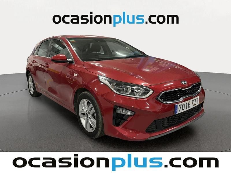 Usado Kia Ceed 120 CV (88 kW) 2019 Rojo Utilitario