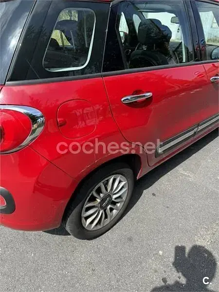 Usado Fiat 500L Lounge 105 CV (77 kW) 2013 Rojo Monovolumen
