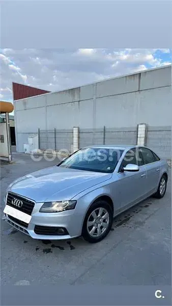Usado Audi A4 160 CV (117 kW) 2011 Gris / plata Familiar