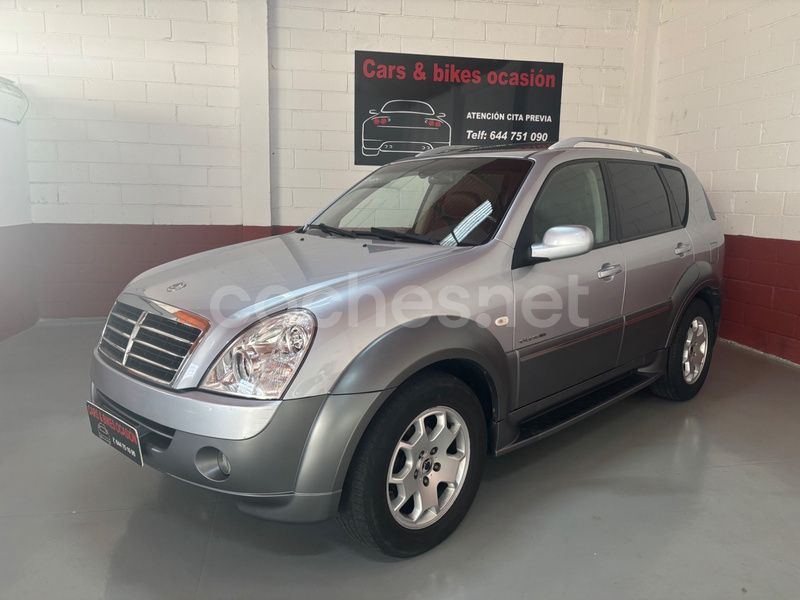 Gris / plata Usado 2007 Ssangyong Rexton II SUV | 9490 € (Un poco caro) - Imagen 1/4