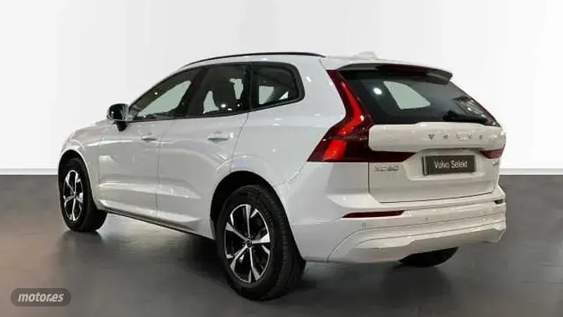Usado Volvo XC60 Core 2025 Oro SUV