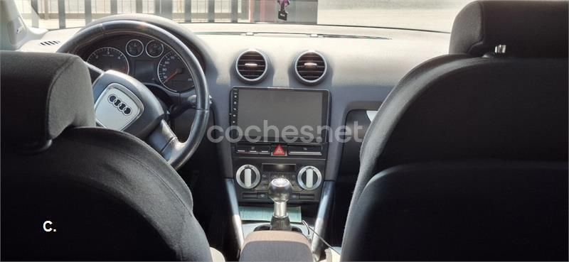Gris / plata Usado 2006 Audi A3 Sportback Ambiente Berlina | 6600 € (Precio justo) - Imagen 1/4
