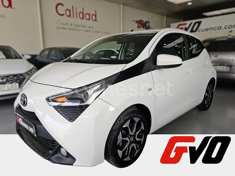 Blanco Usado 2020 Toyota Aygo X-play Utilitario | 11.900 € (Precio justo) - Imagen 1/4