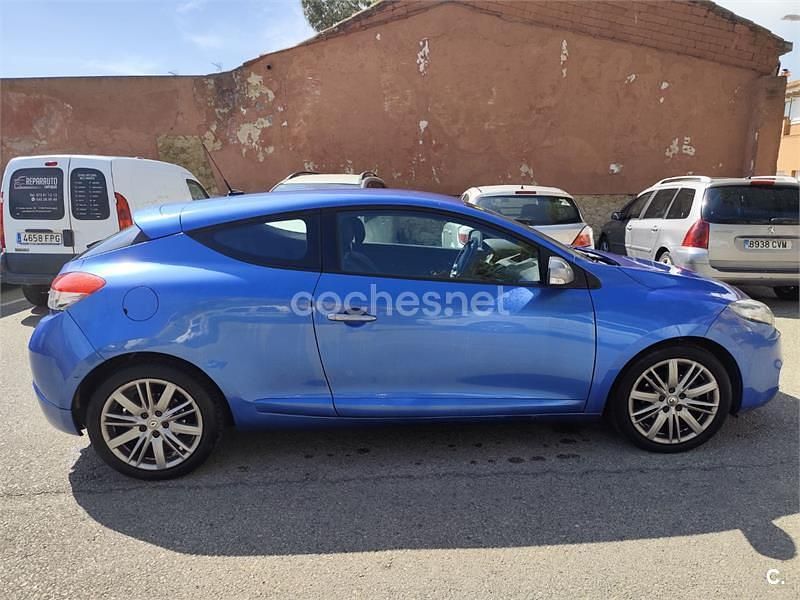 Usado Renault Mégane 110 CV (80 kW) 2013 Azul Berlina