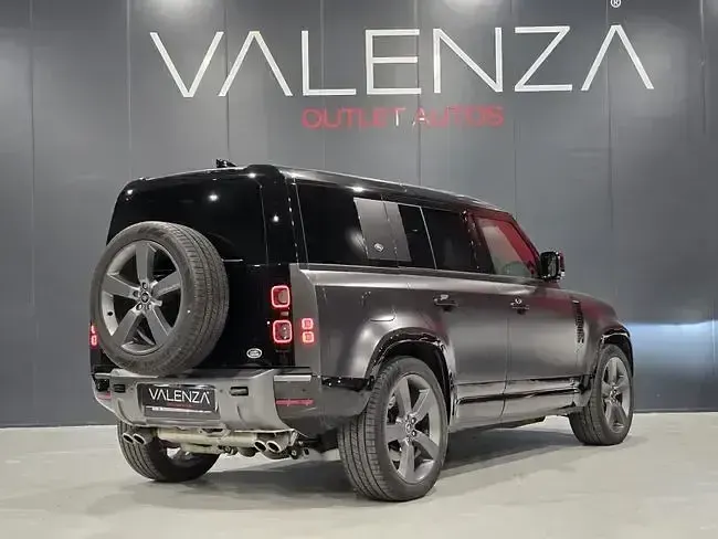 Usado Land Rover Defender Carpathian Edition 525 CV (386 kW) 2024 Negro SUV
