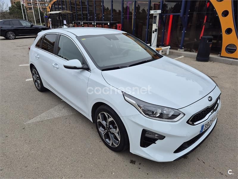 Blanco Usado 2020 Kia Ceed Utilitario | 17.500 € (Precio justo) - Imagen 1/4