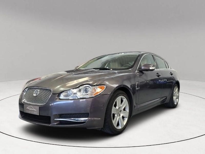 Usado Jaguar XF Premium Luxury 298 CV (219 kW) 2008 Gris / plata Berlina
