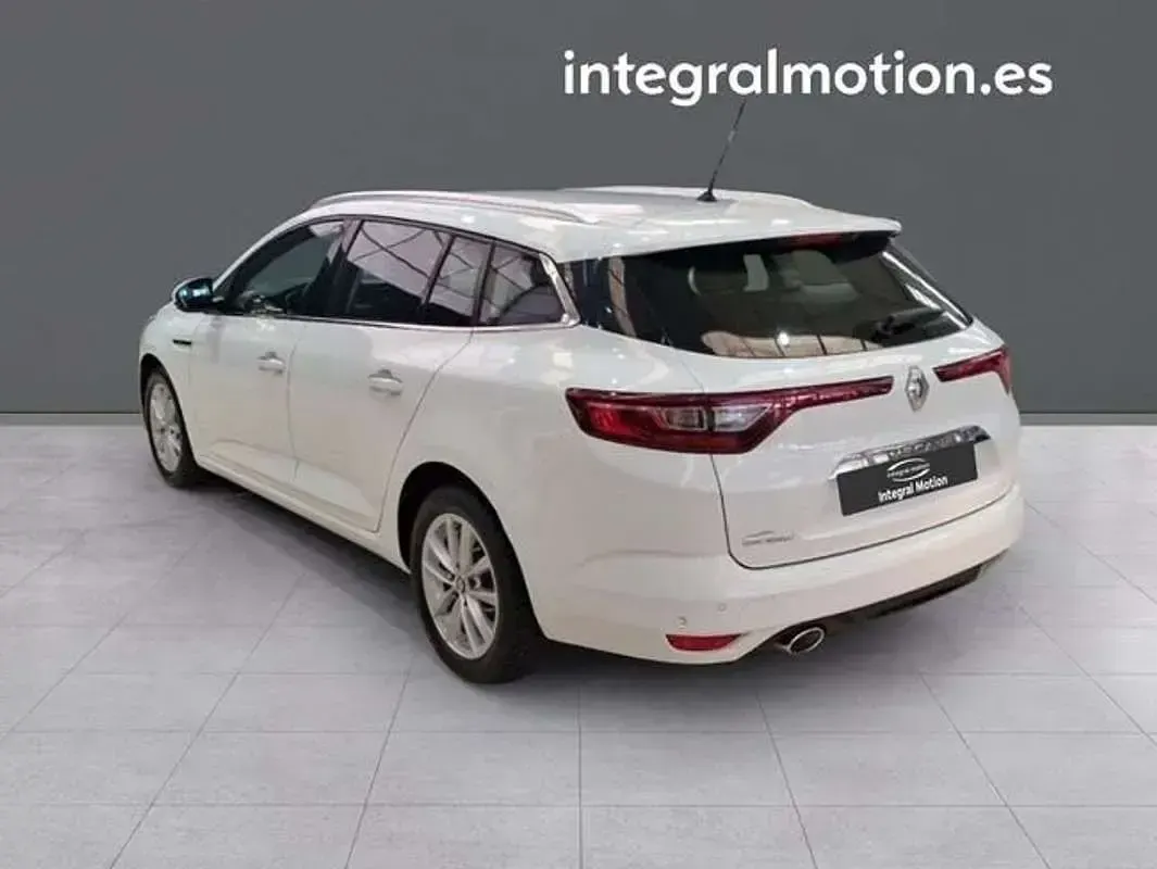 Usado Renault Mégane GrandTour Zen 116 CV (85 kW) 2020 Blanco Familiar