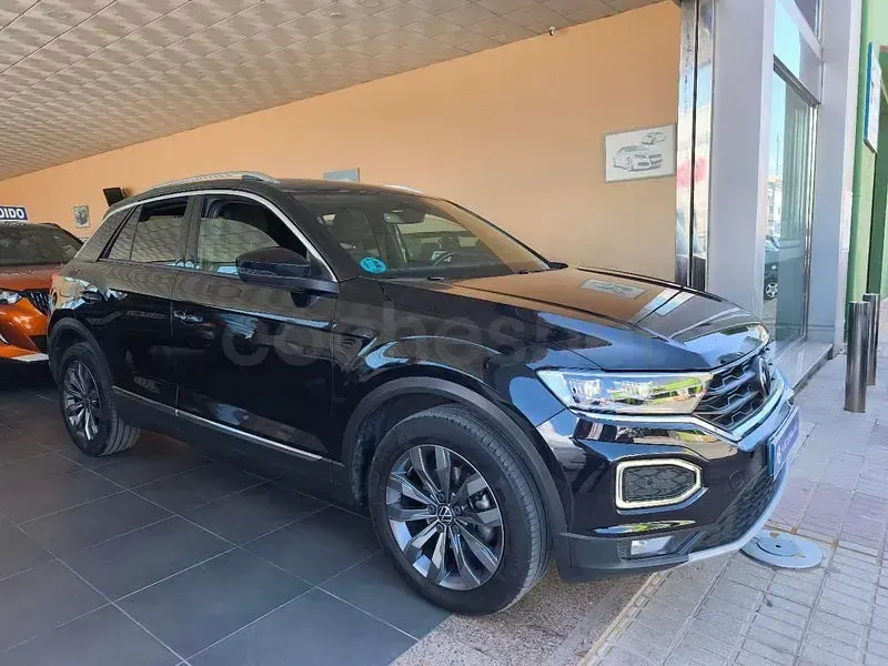 Usado VW T-Roc Sportline 150 CV (110 kW) 2022 Negro SUV