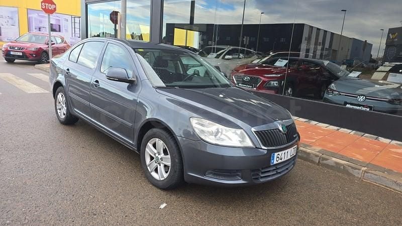 Usado Skoda Octavia GreenLine 105 CV (77 kW) 2012 Gris / plata Berlina