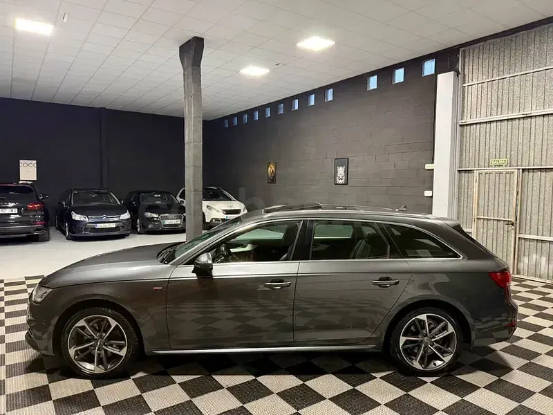 Usado Audi A4 S-Line 150 CV (110 kW) 2016 Gris / plata Familiar