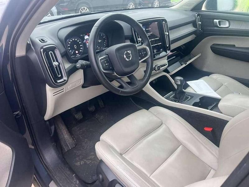 Usado Volvo XC40 Inscription 129 CV (94 kW) 2021 Azul SUV