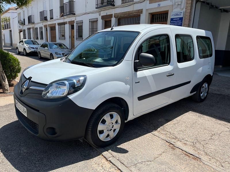 Usado Renault Kangoo 44 kW (60 CV) 2021 Blanco Monovolumen